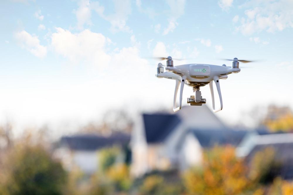Traitement de toiture par drone à Quimper